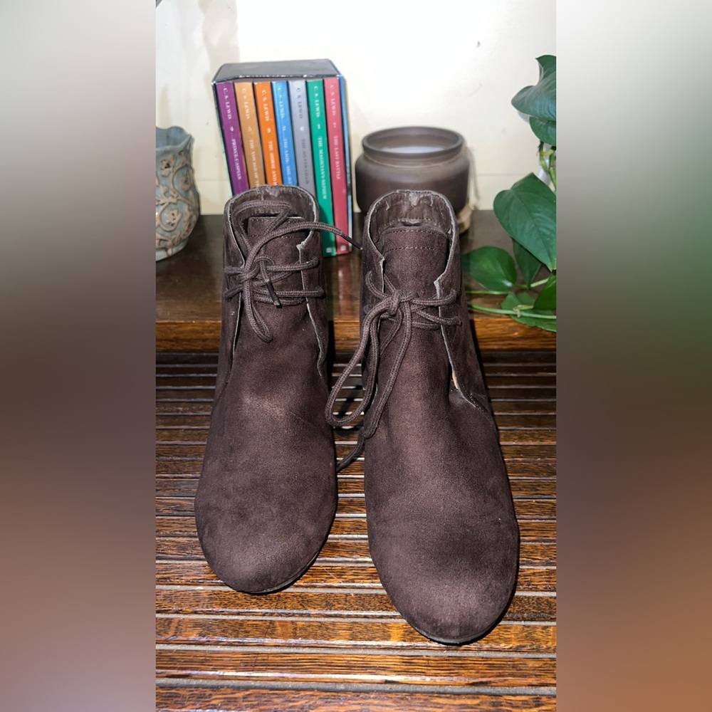 New Directions Dark Brown Lace Up Boots‎